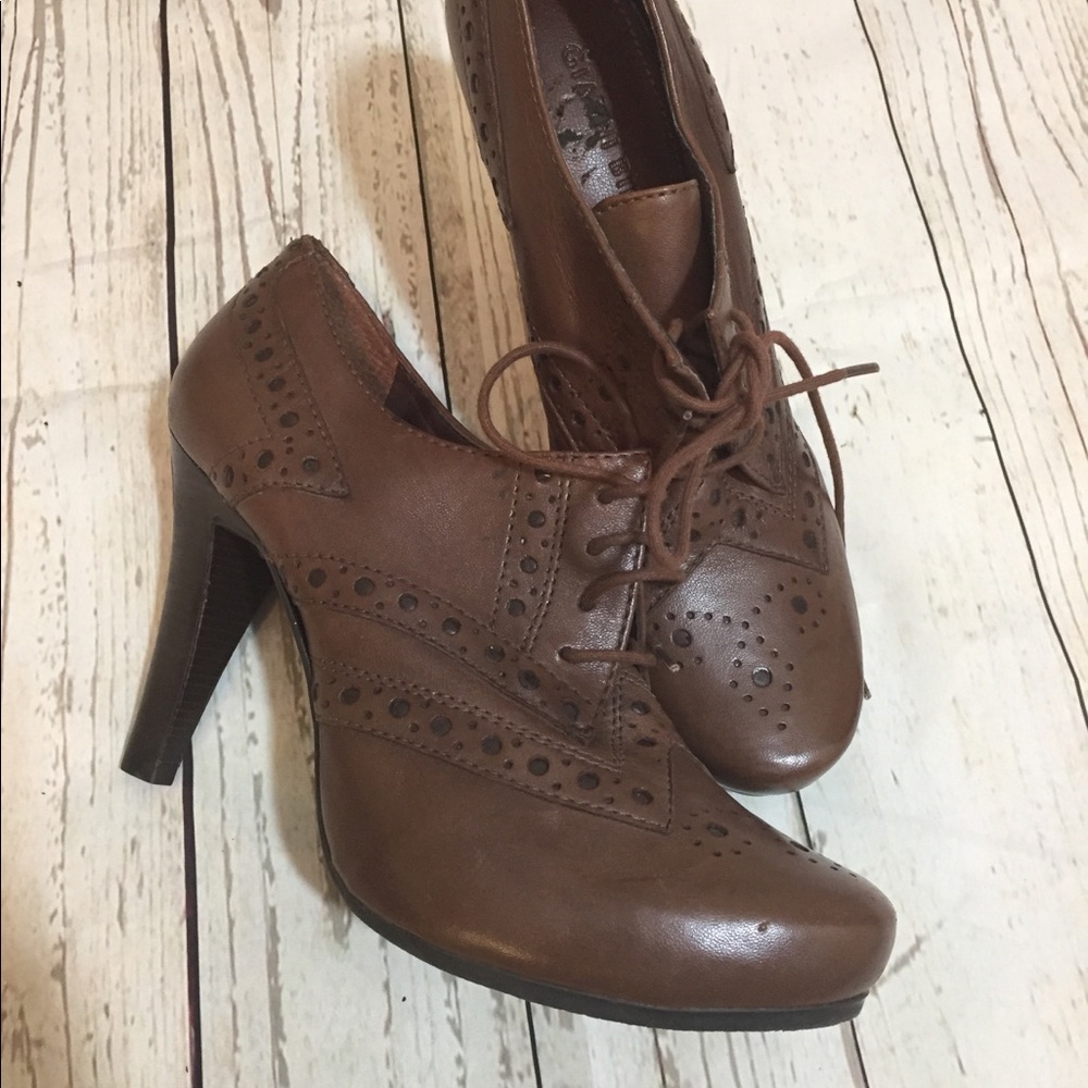Ankle booties